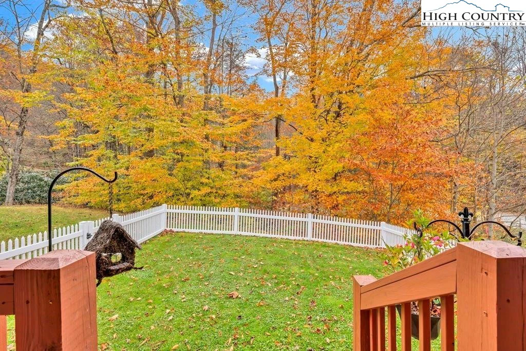 Image number 15 for the current listing