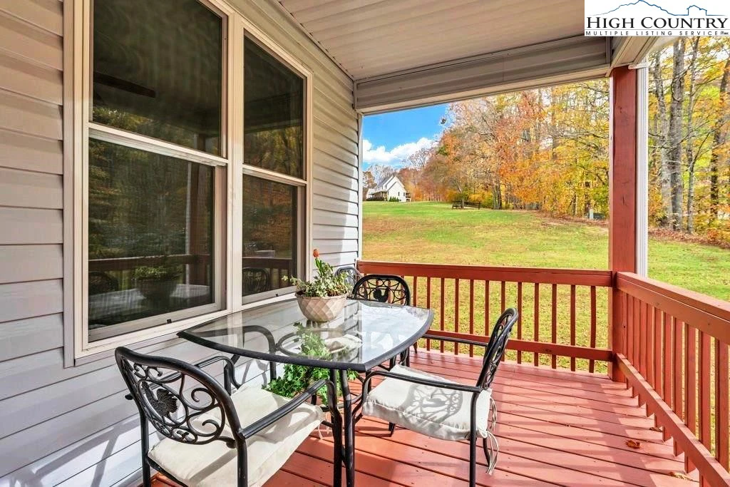Image number 18 for the current listing
