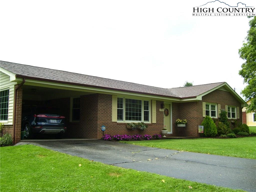 Image number 1 for the current listing