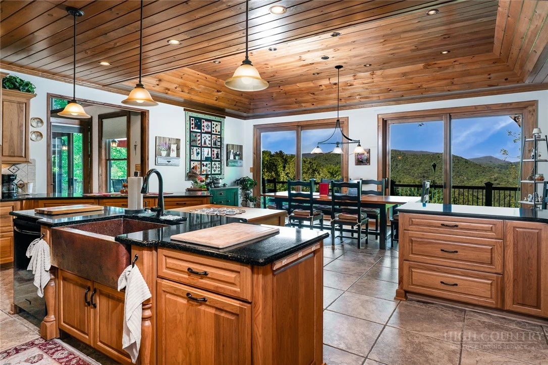 Image number 6 for the current listing