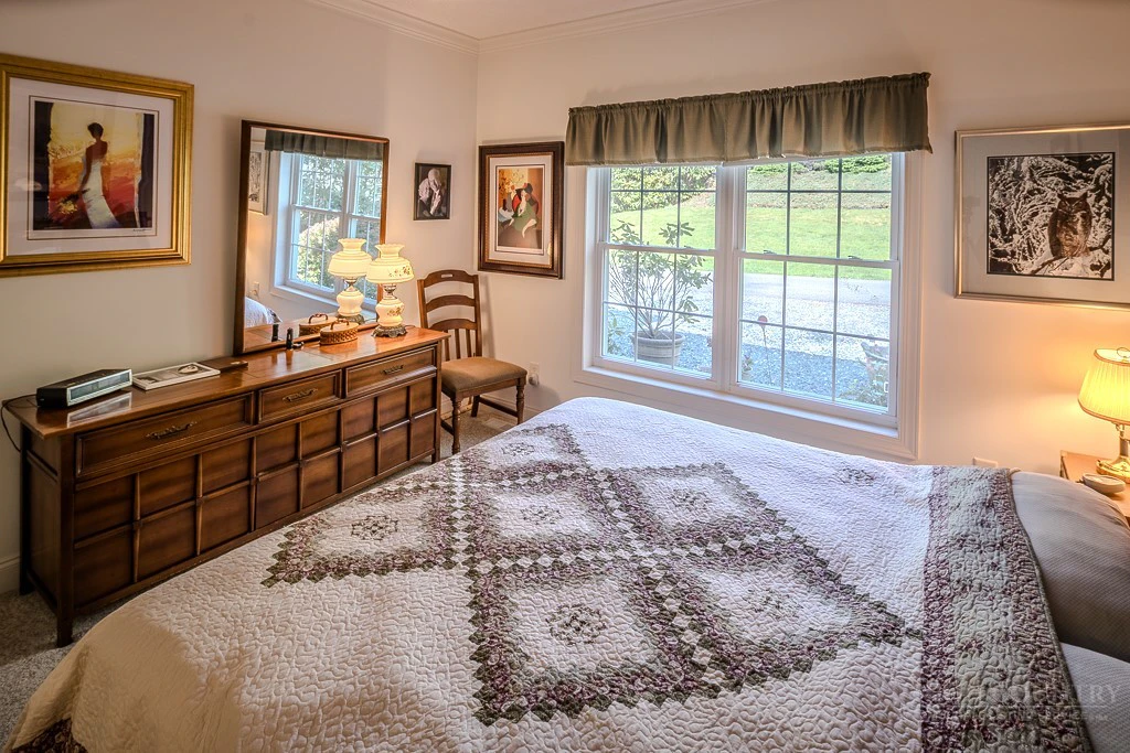 Image number 9 for the current listing