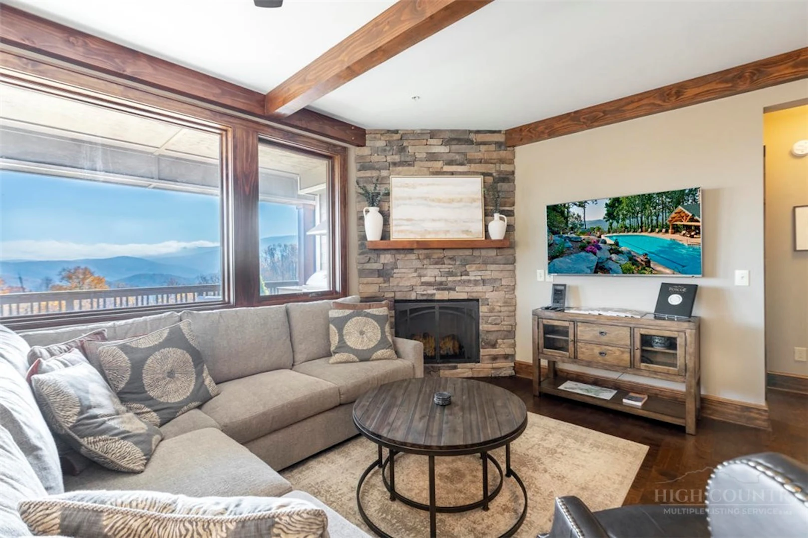 Image number 1 for the current listing