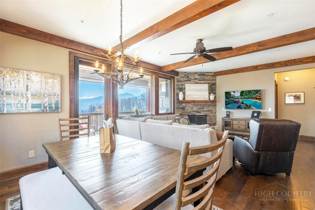 Image number 6 for the current listing