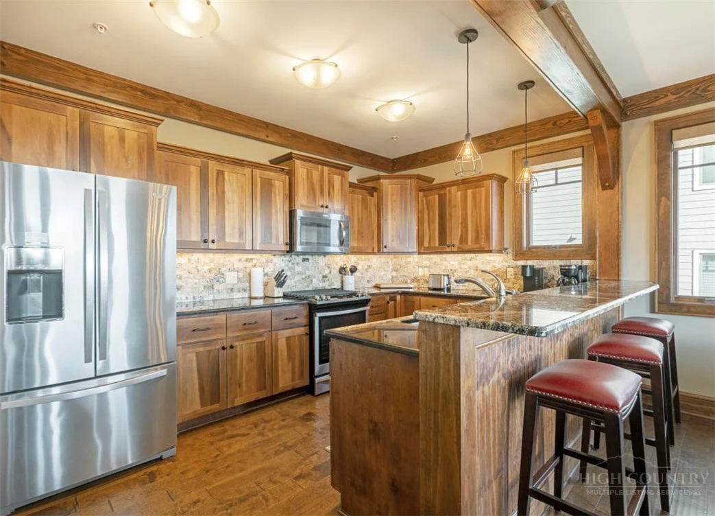 Image number 8 for the current listing
