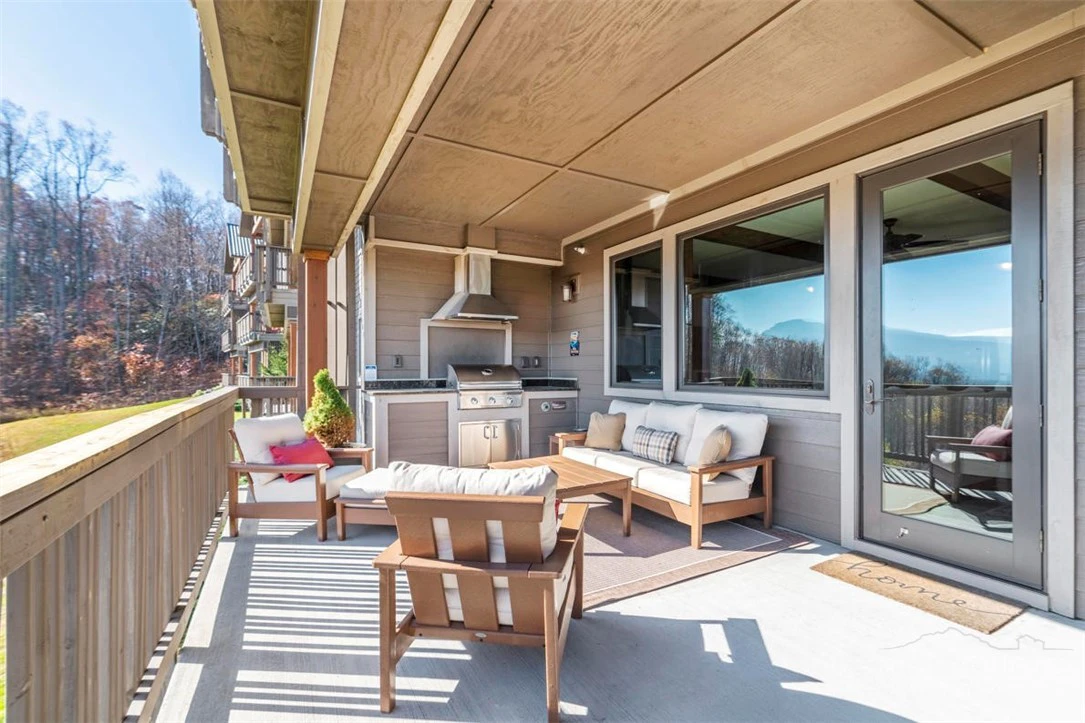 Image number 12 for the current listing