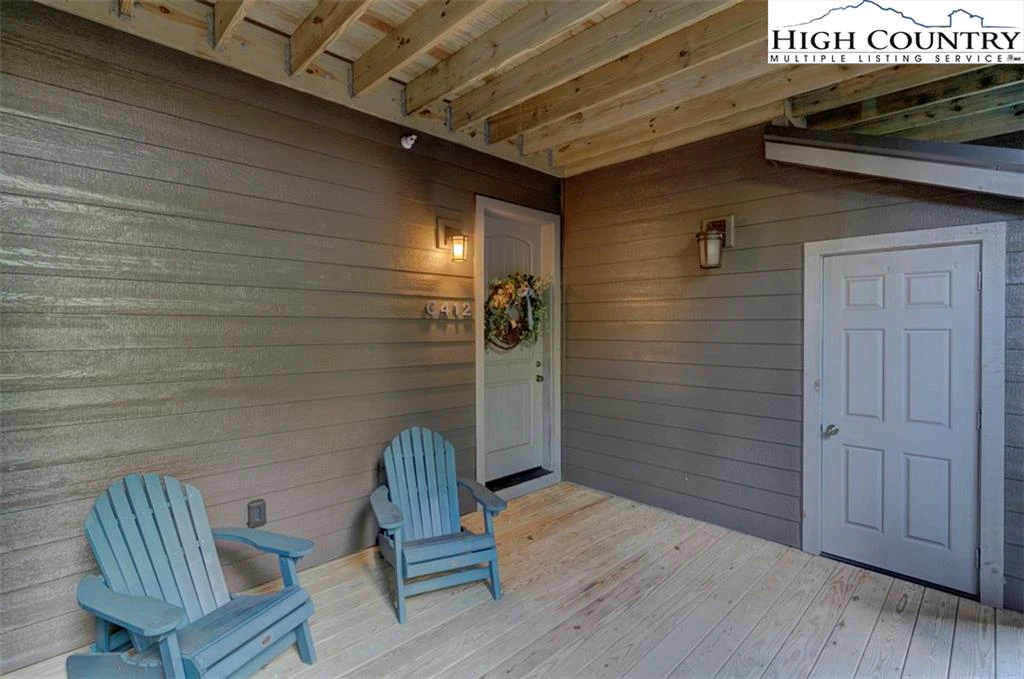 Image number 11 for the current listing