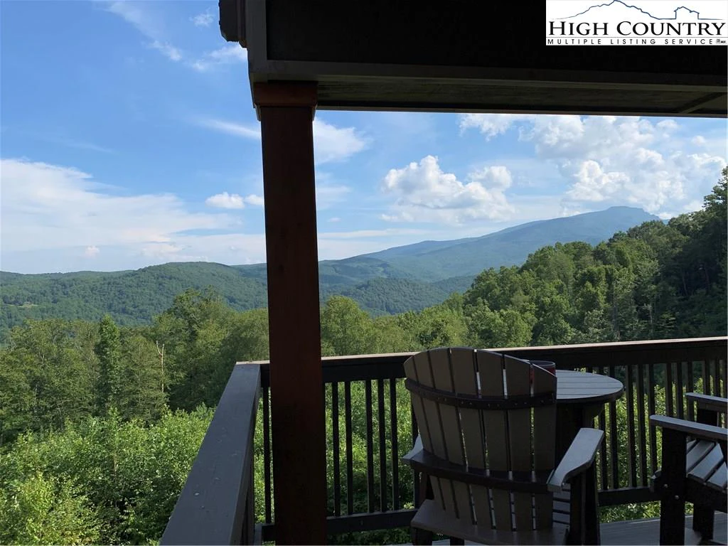 Image number 11 for the current listing