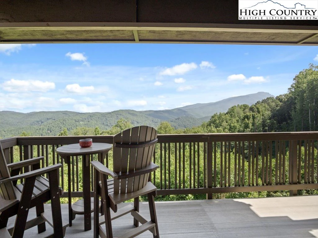 Image number 3 for the current listing