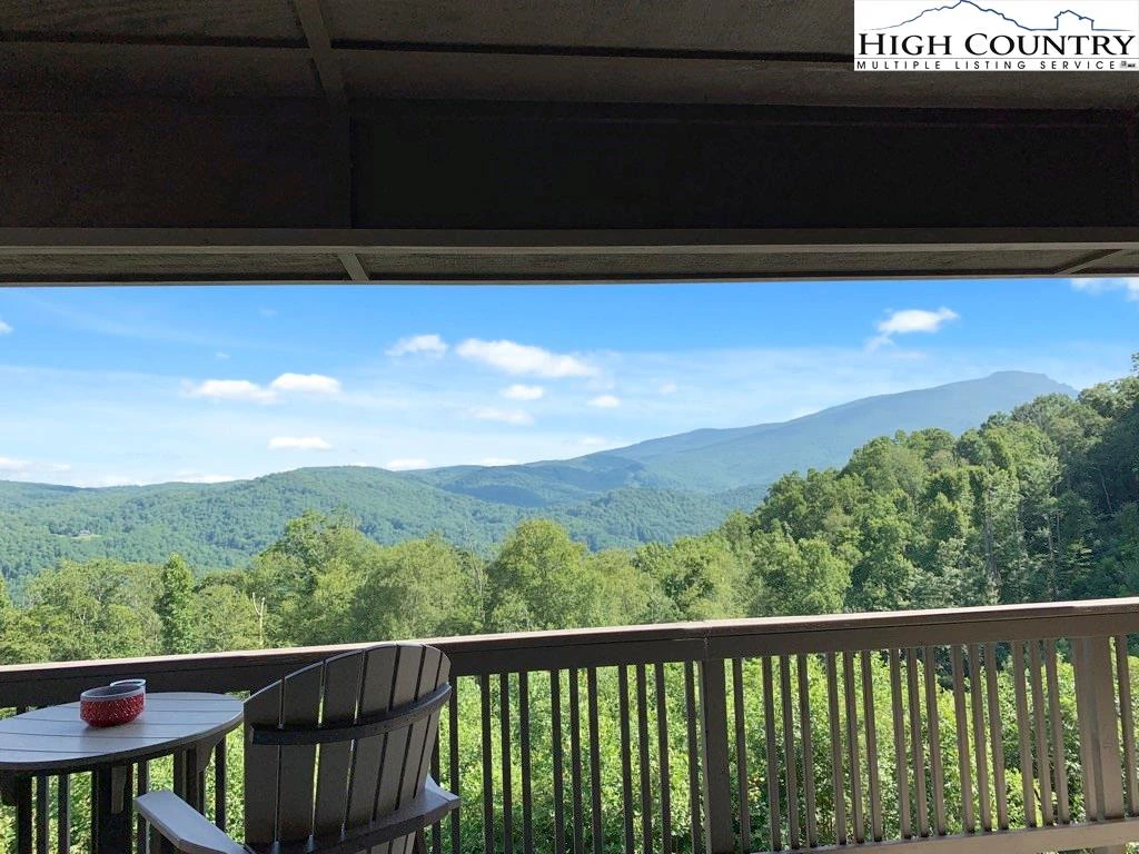 Image number 4 for the current listing