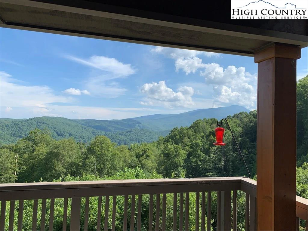 Image number 5 for the current listing