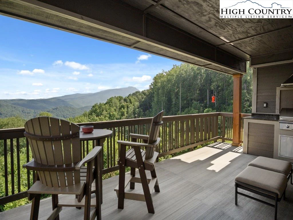 Image number 21 for the current listing