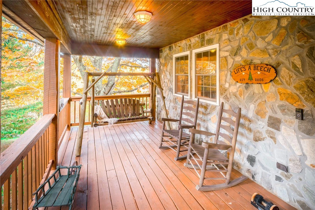 Image number 18 for the current listing