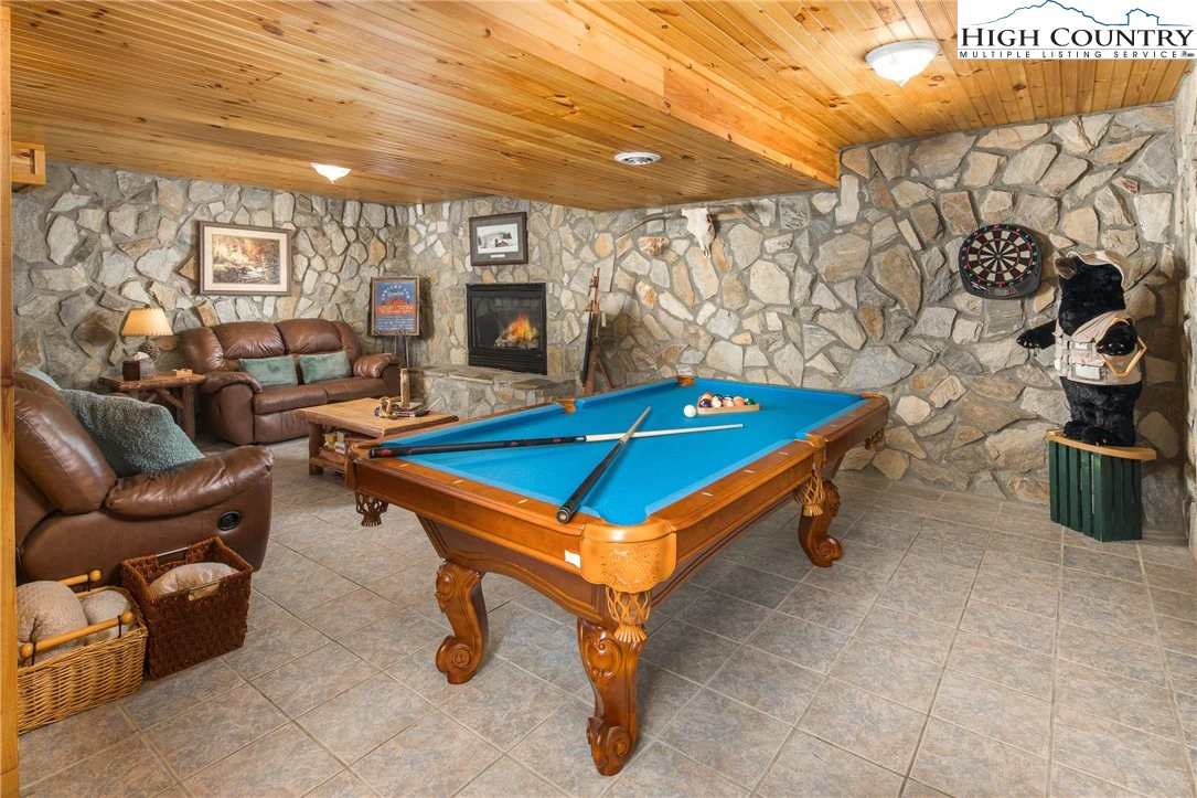 Image number 6 for the current listing