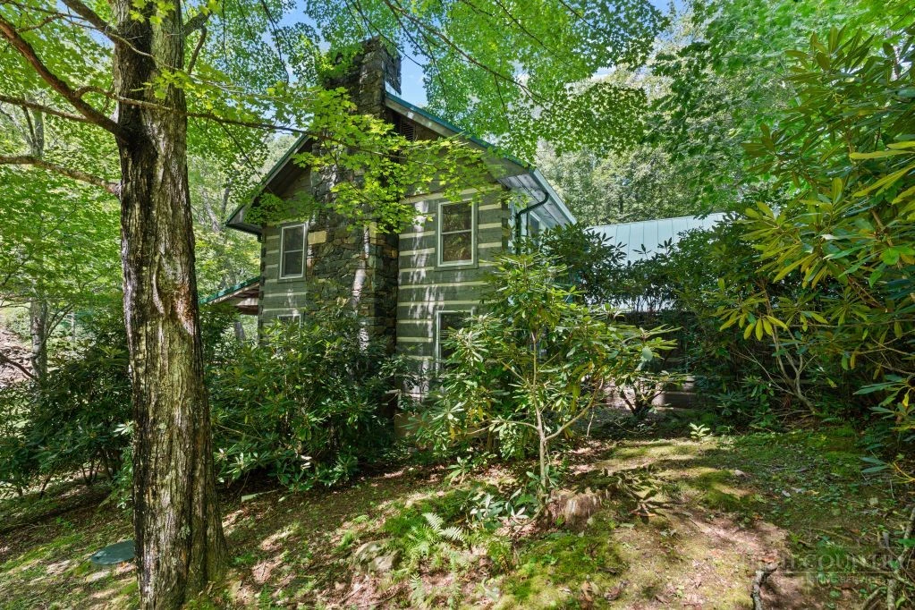 Image number 1 for the current listing