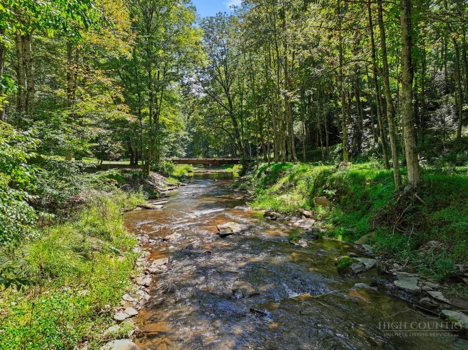 Image number 4 for the current listing