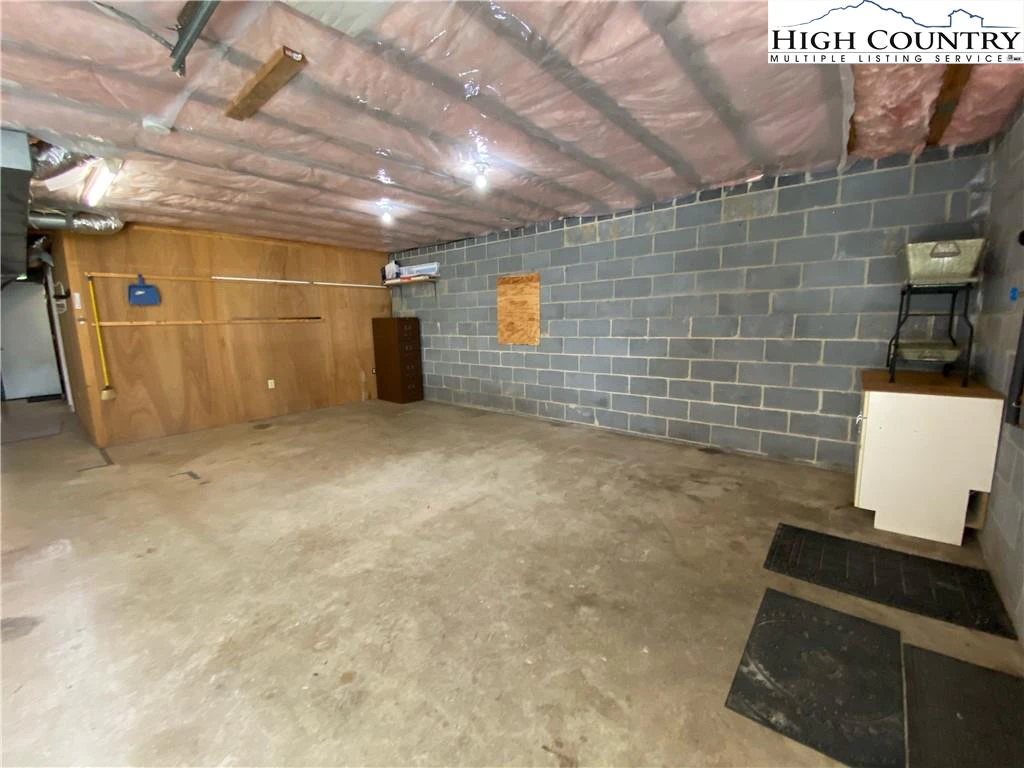 Image number 7 for the current listing