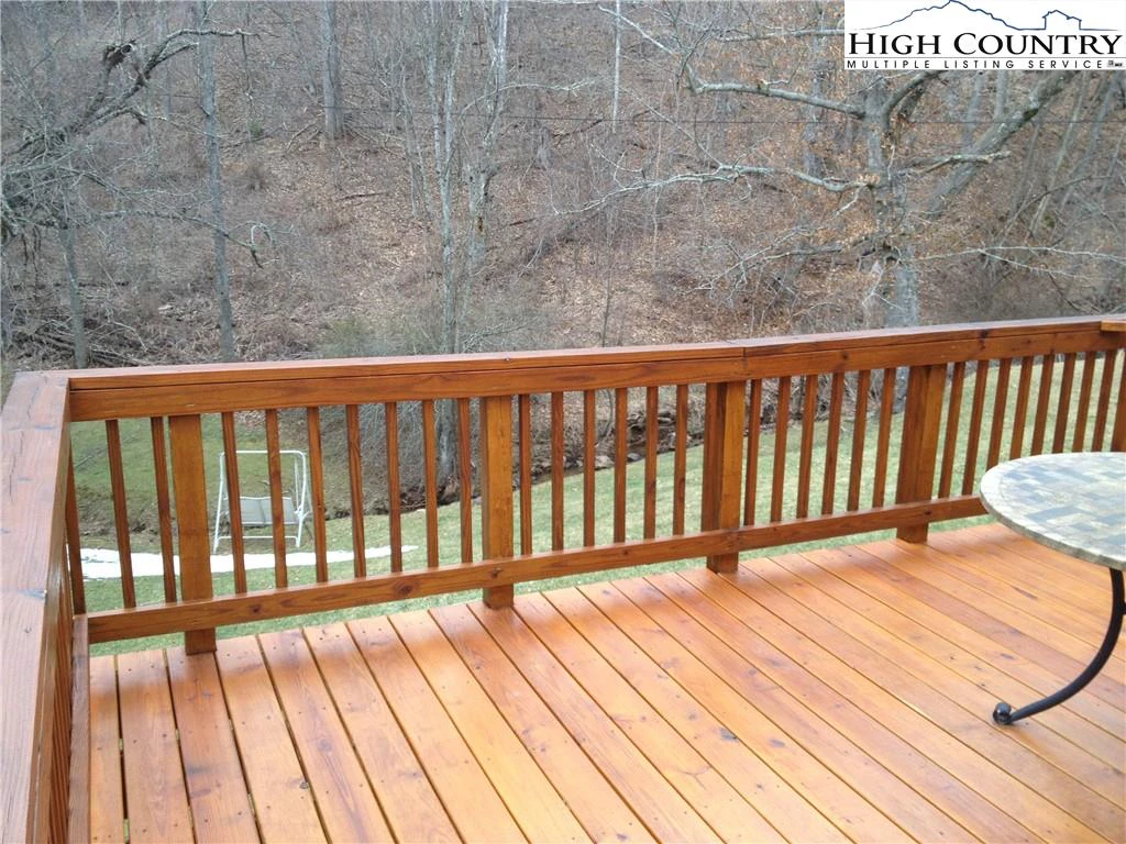 Image number 9 for the current listing