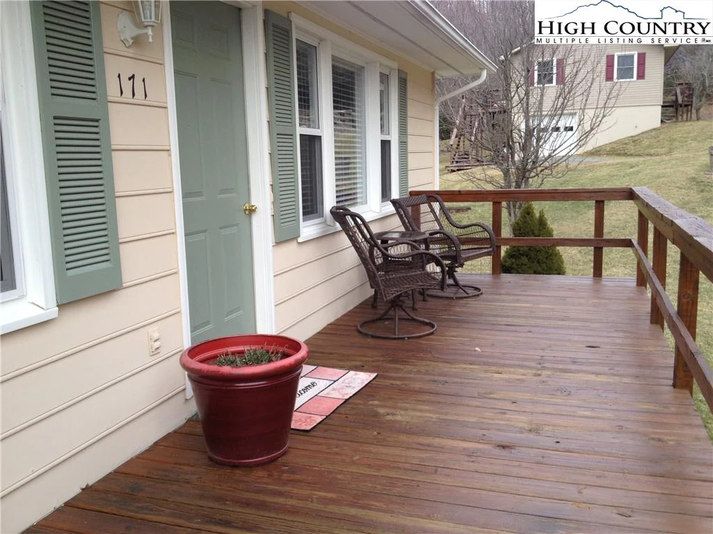 Image number 10 for the current listing