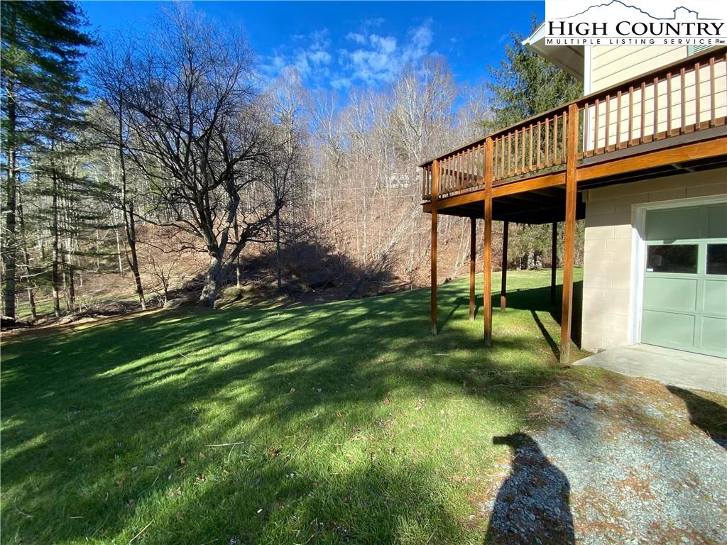 Image number 14 for the current listing