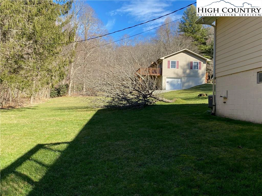Image number 16 for the current listing
