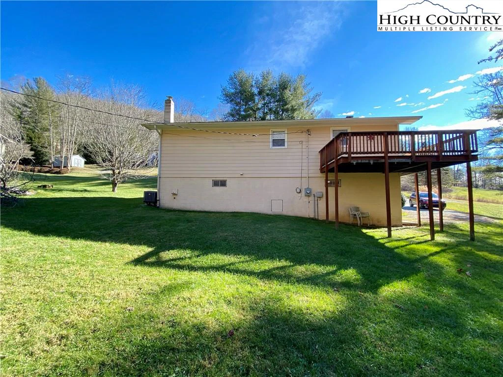 Image number 17 for the current listing