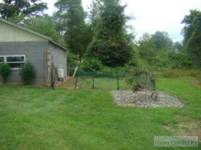 Image number 2 for the current listing