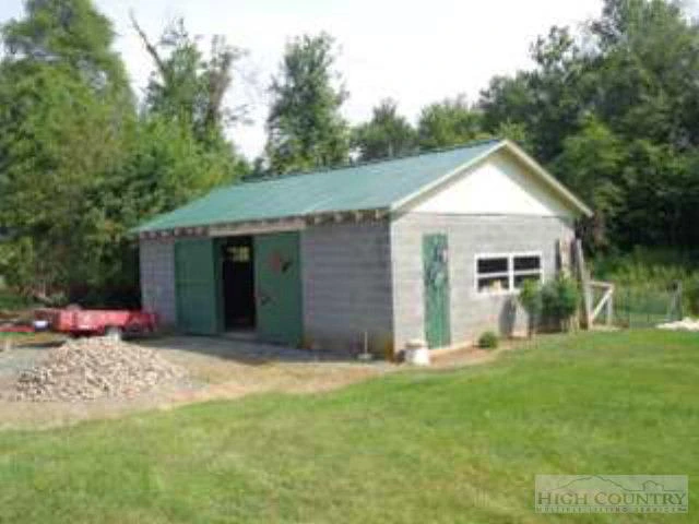 Image number 10 for the current listing