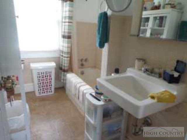 Image number 6 for the current listing