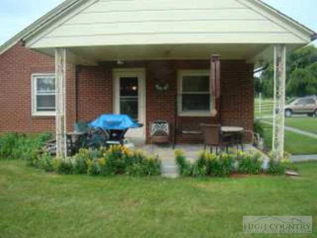 Image number 13 for the current listing