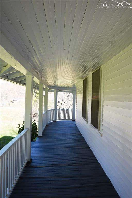 Image number 7 for the current listing