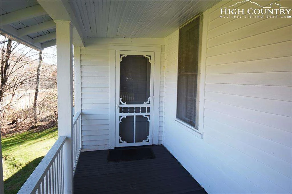 Image number 6 for the current listing