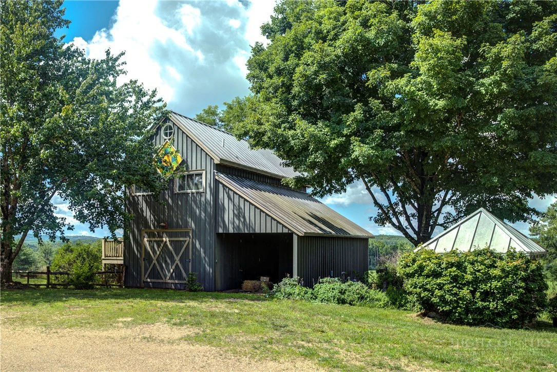 Image number 12 for the current listing