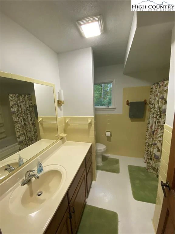 Image number 5 for the current listing