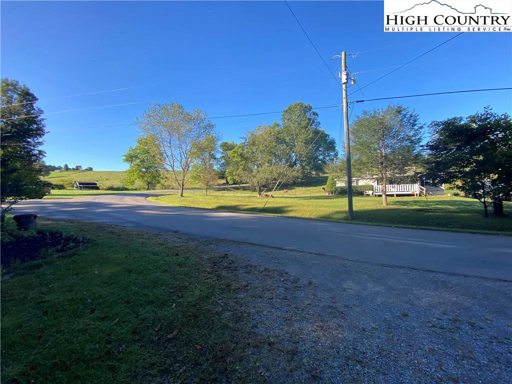 Image number 19 for the current listing