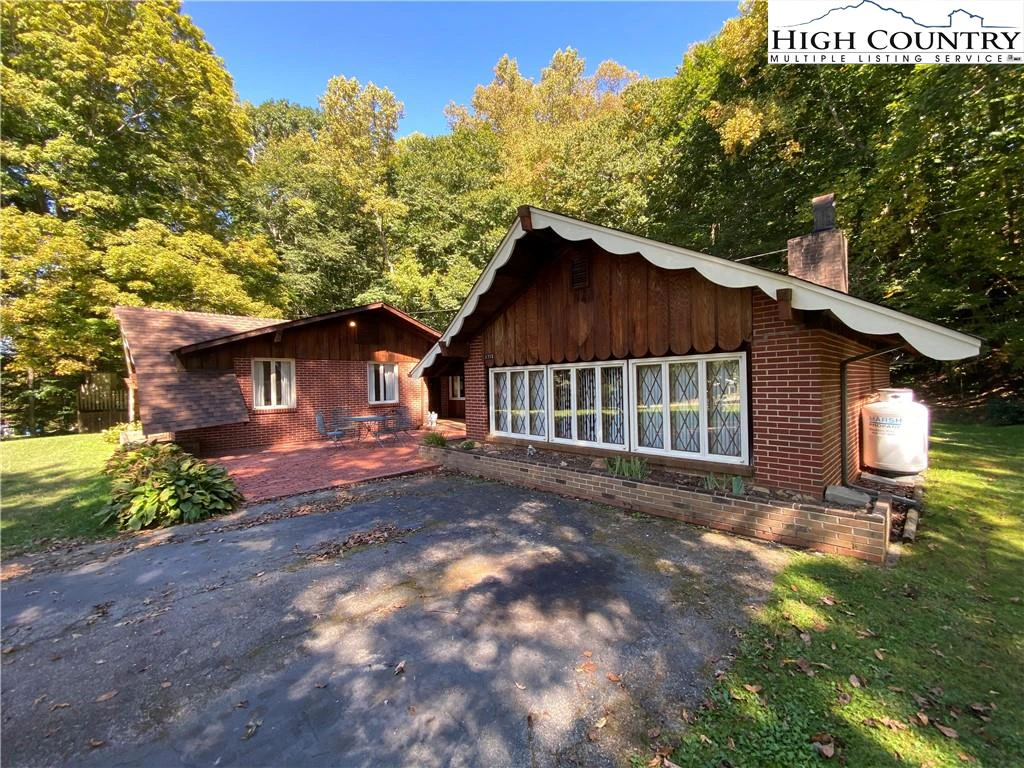 Image number 27 for the current listing