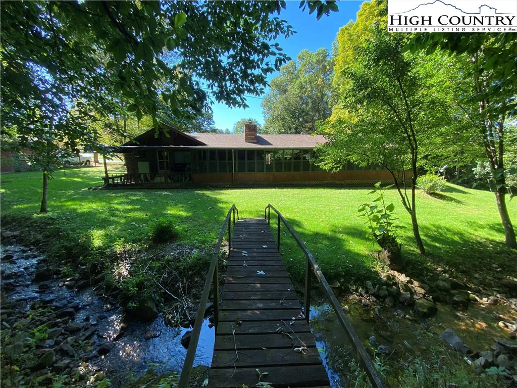 Image number 28 for the current listing