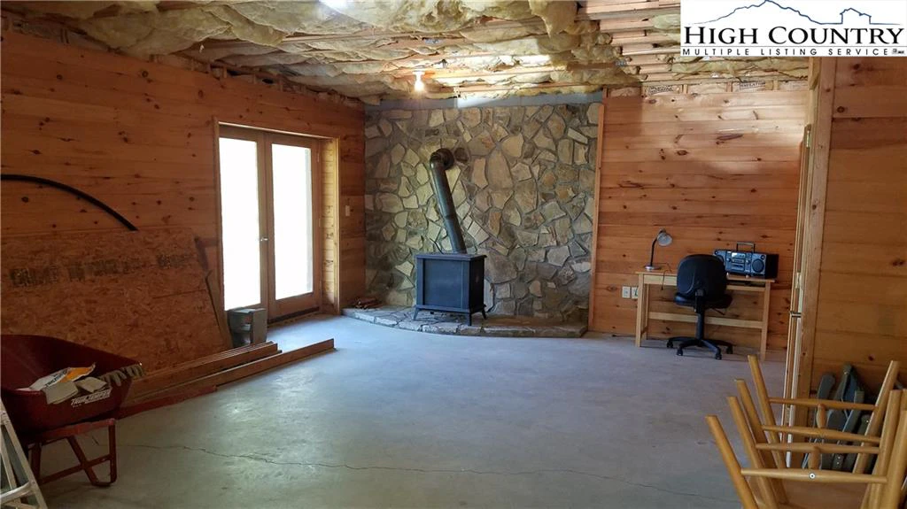 Image number 10 for the current listing