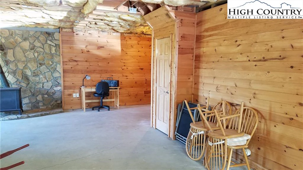 Image number 2 for the current listing