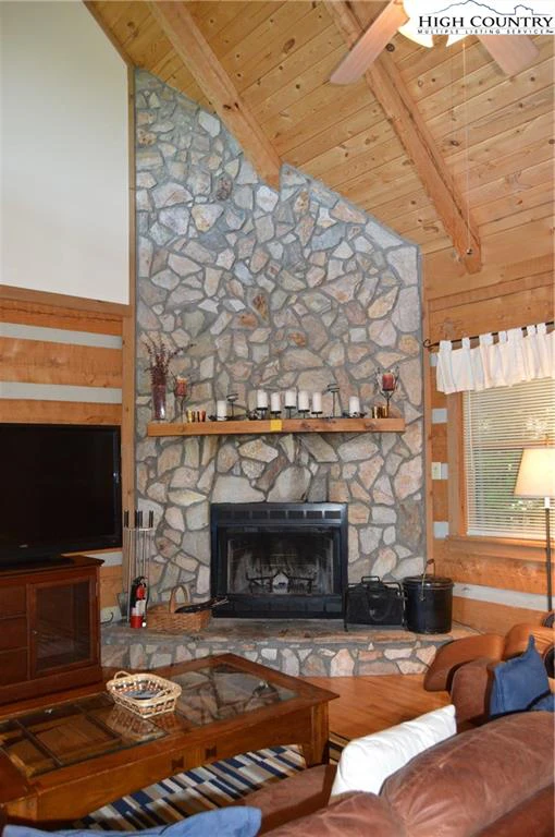 Image number 20 for the current listing