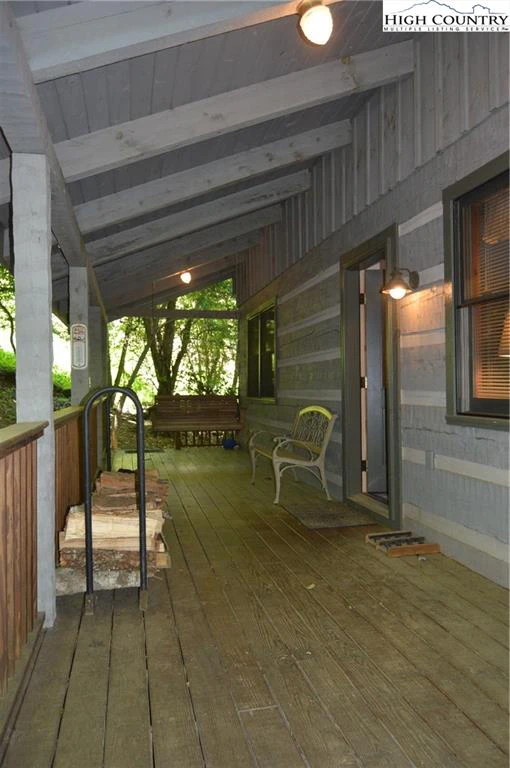 Image number 13 for the current listing