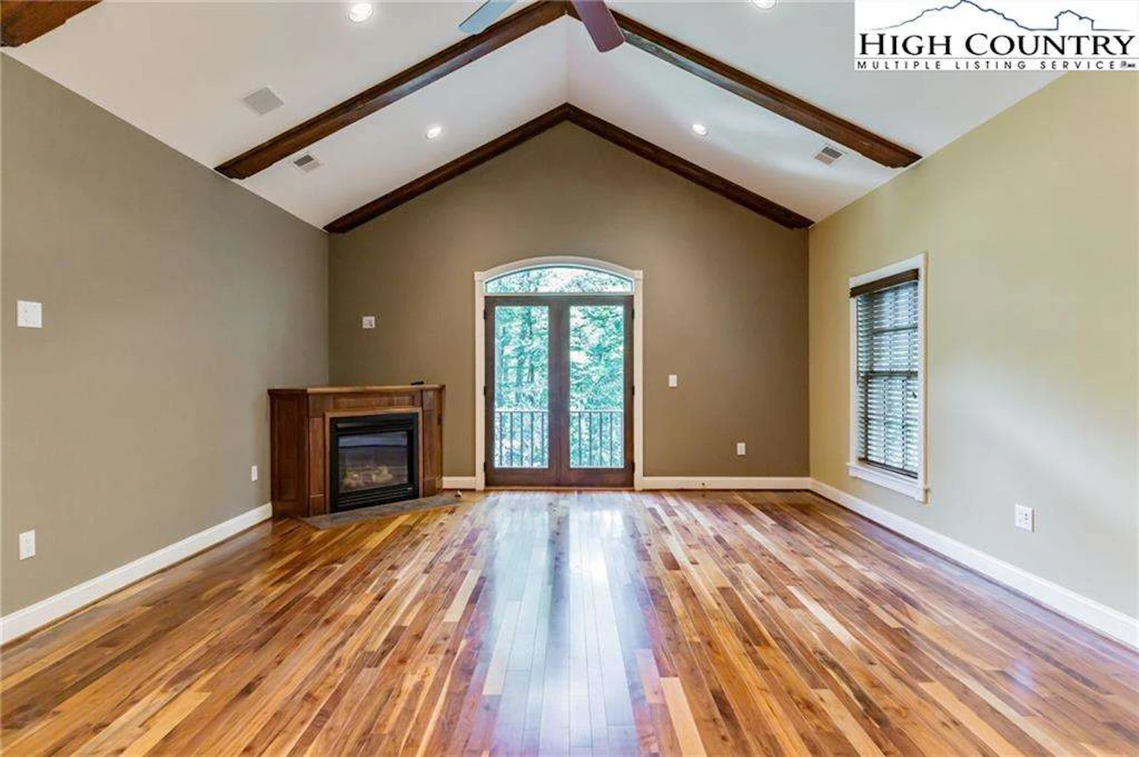 Image number 6 for the current listing