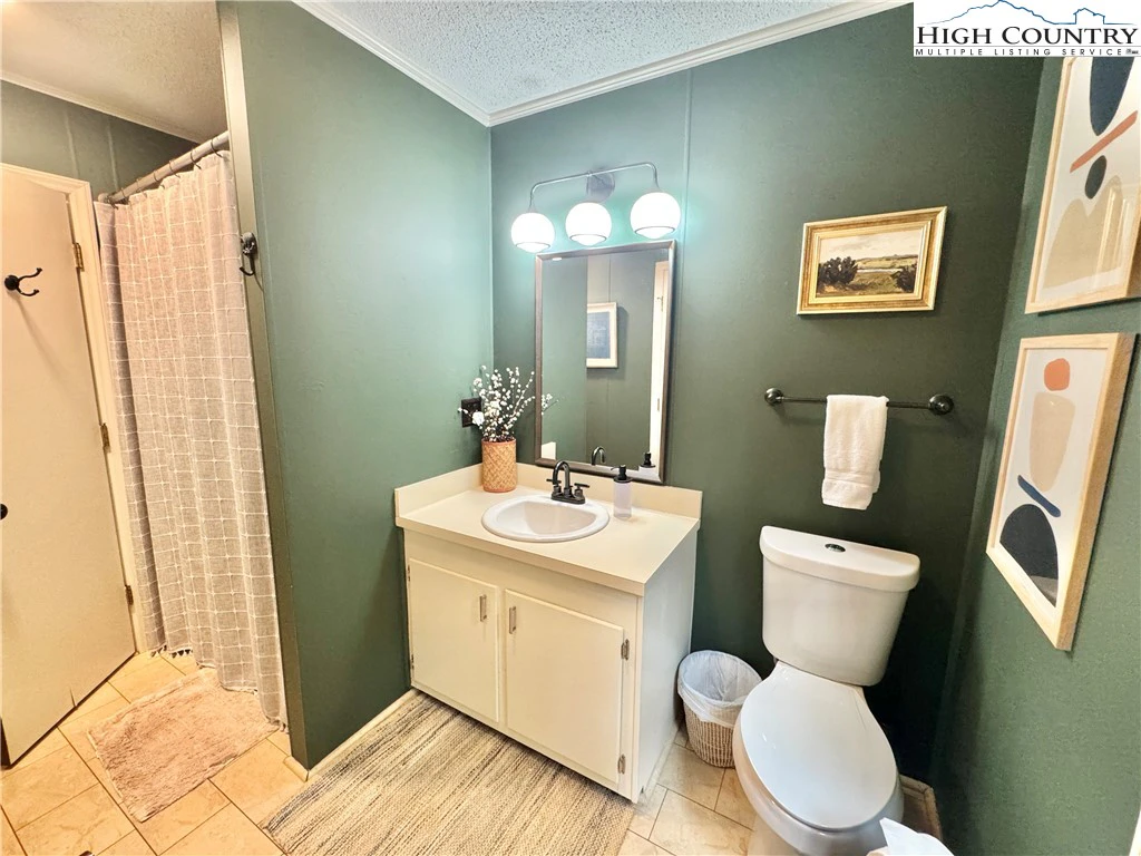 Image number 12 for the current listing
