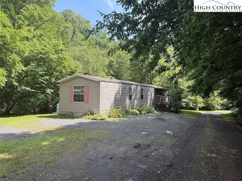 Image number 1 for the current listing