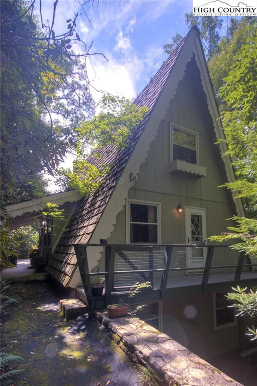 Image number 4 for the current listing