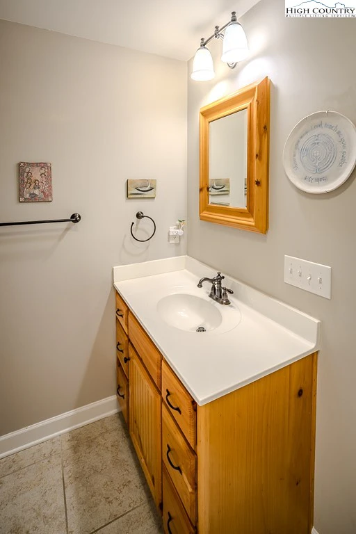 Image number 6 for the current listing