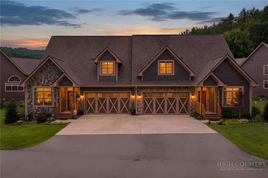 Image number 1 for the current listing