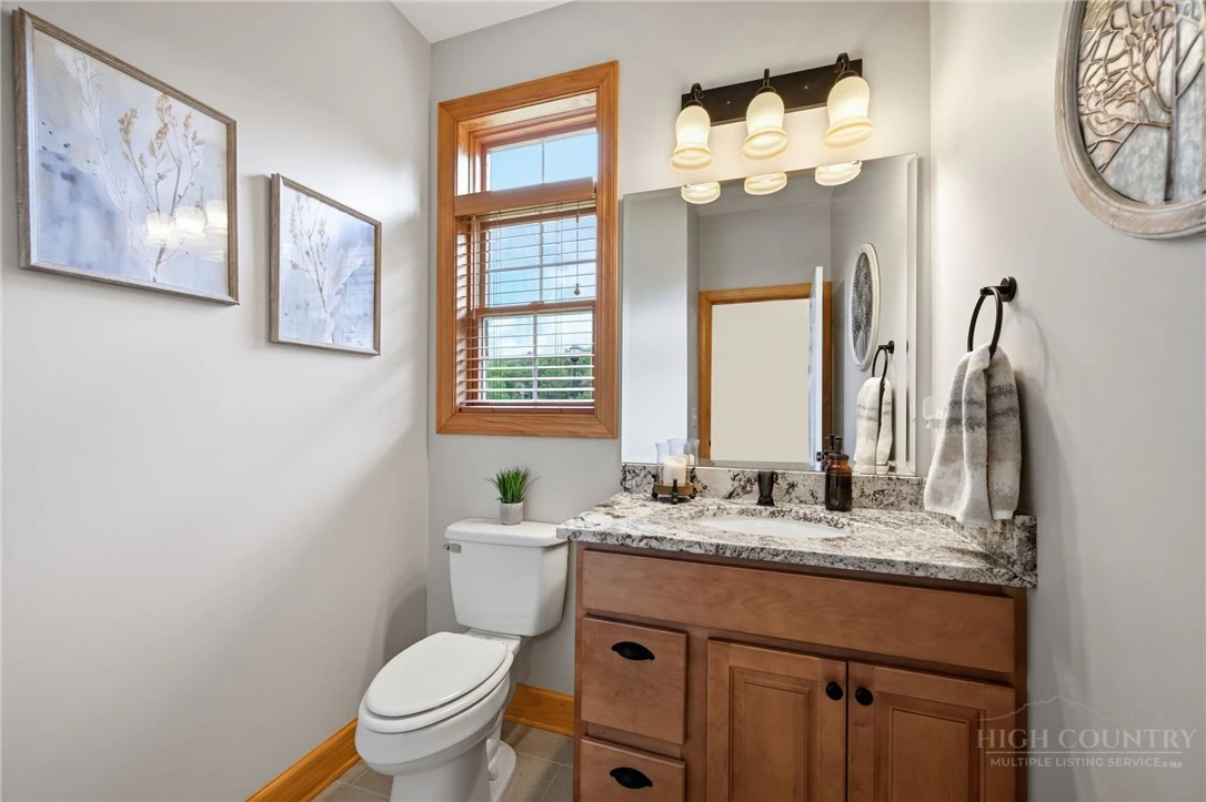 Image number 6 for the current listing