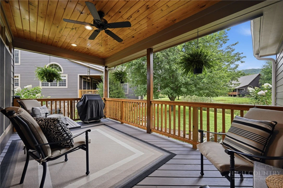 Image number 20 for the current listing