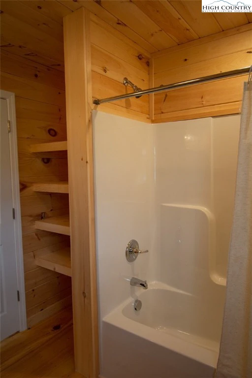 Image number 9 for the current listing
