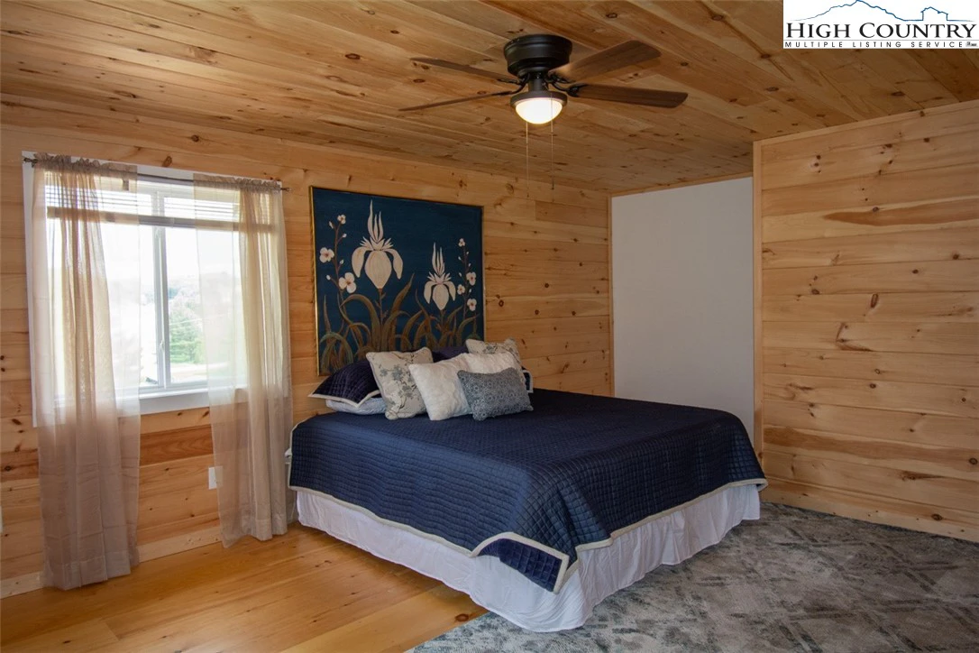 Image number 6 for the current listing